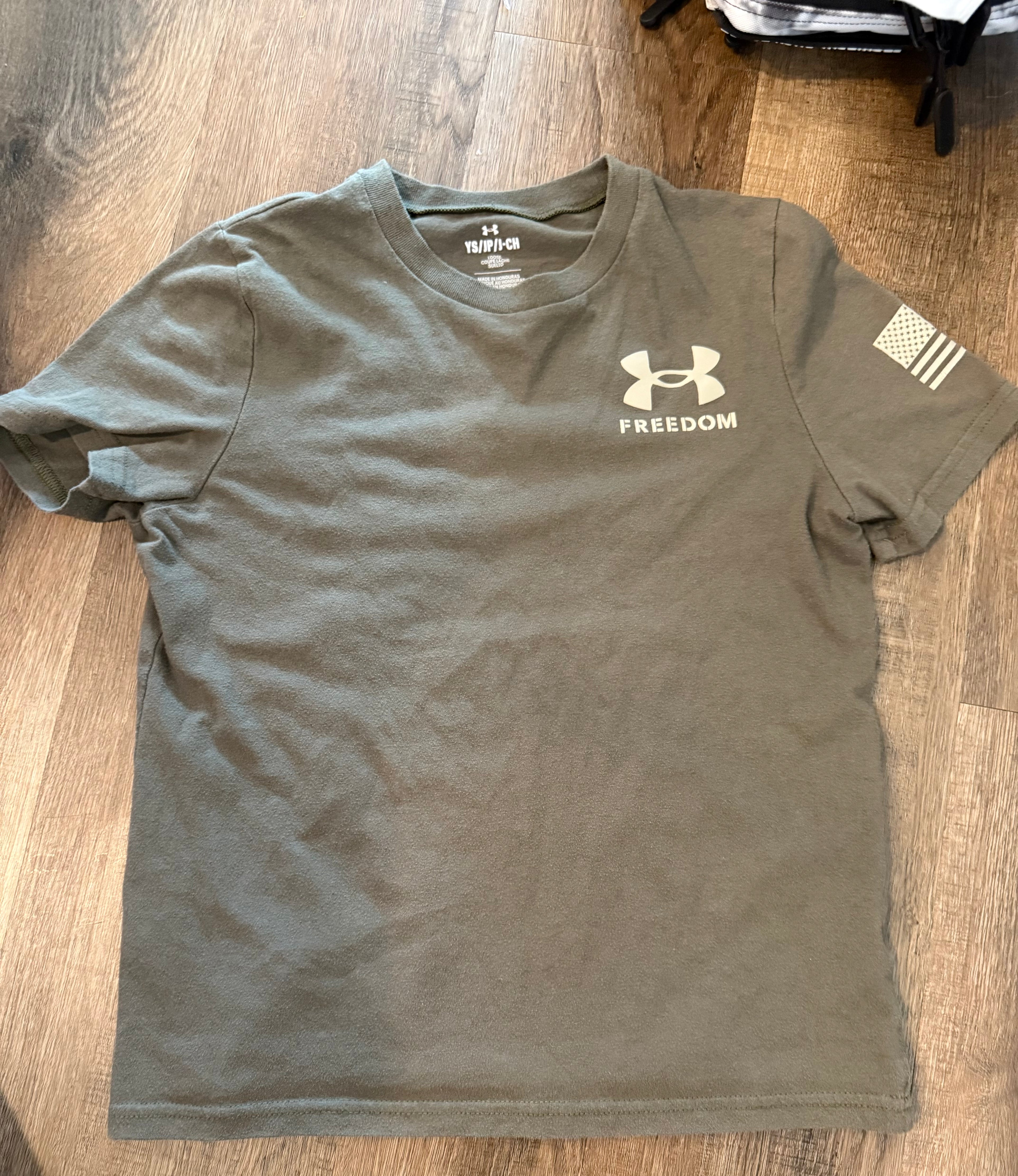 UA Youth Small