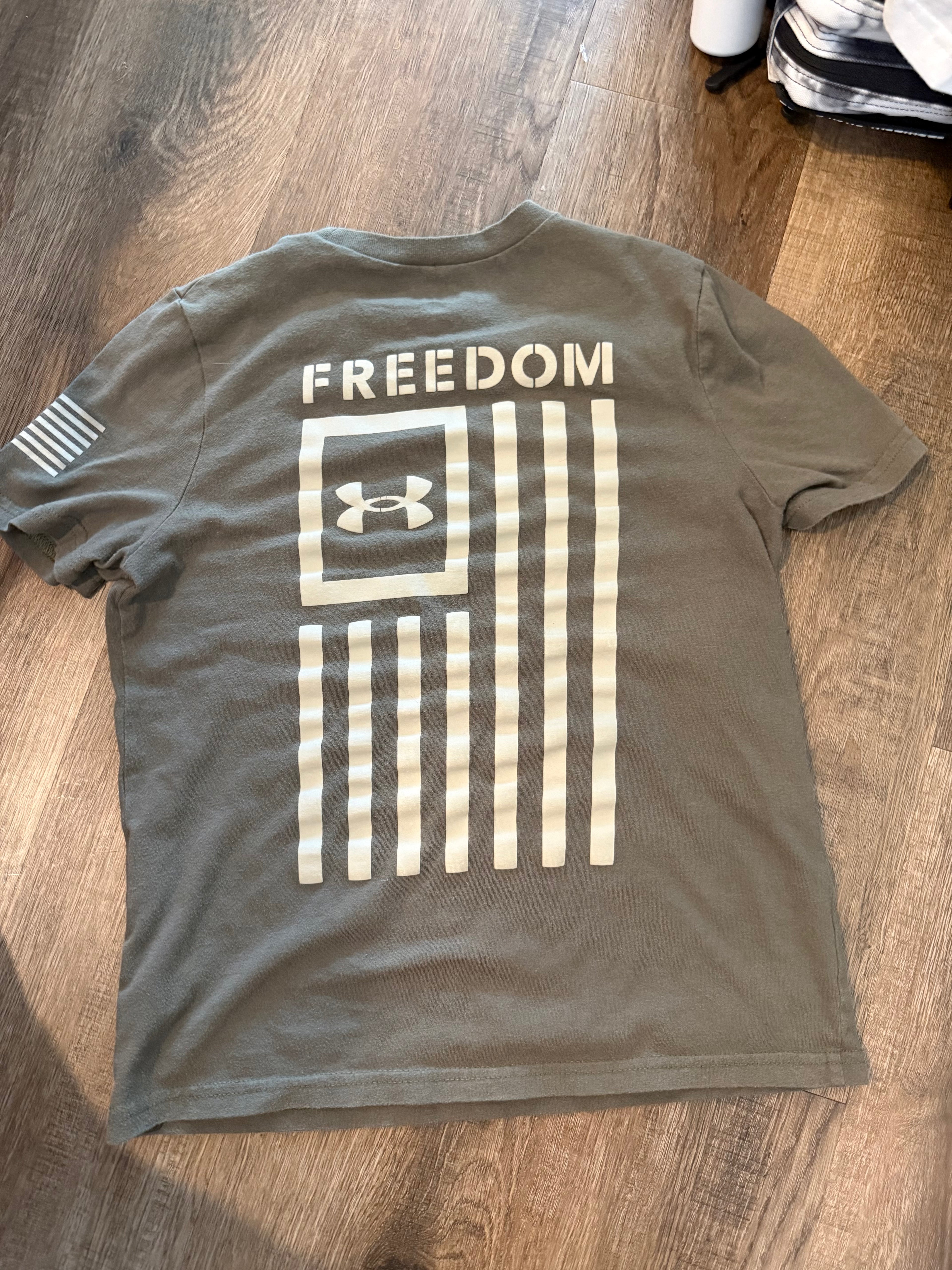 UA Youth Small