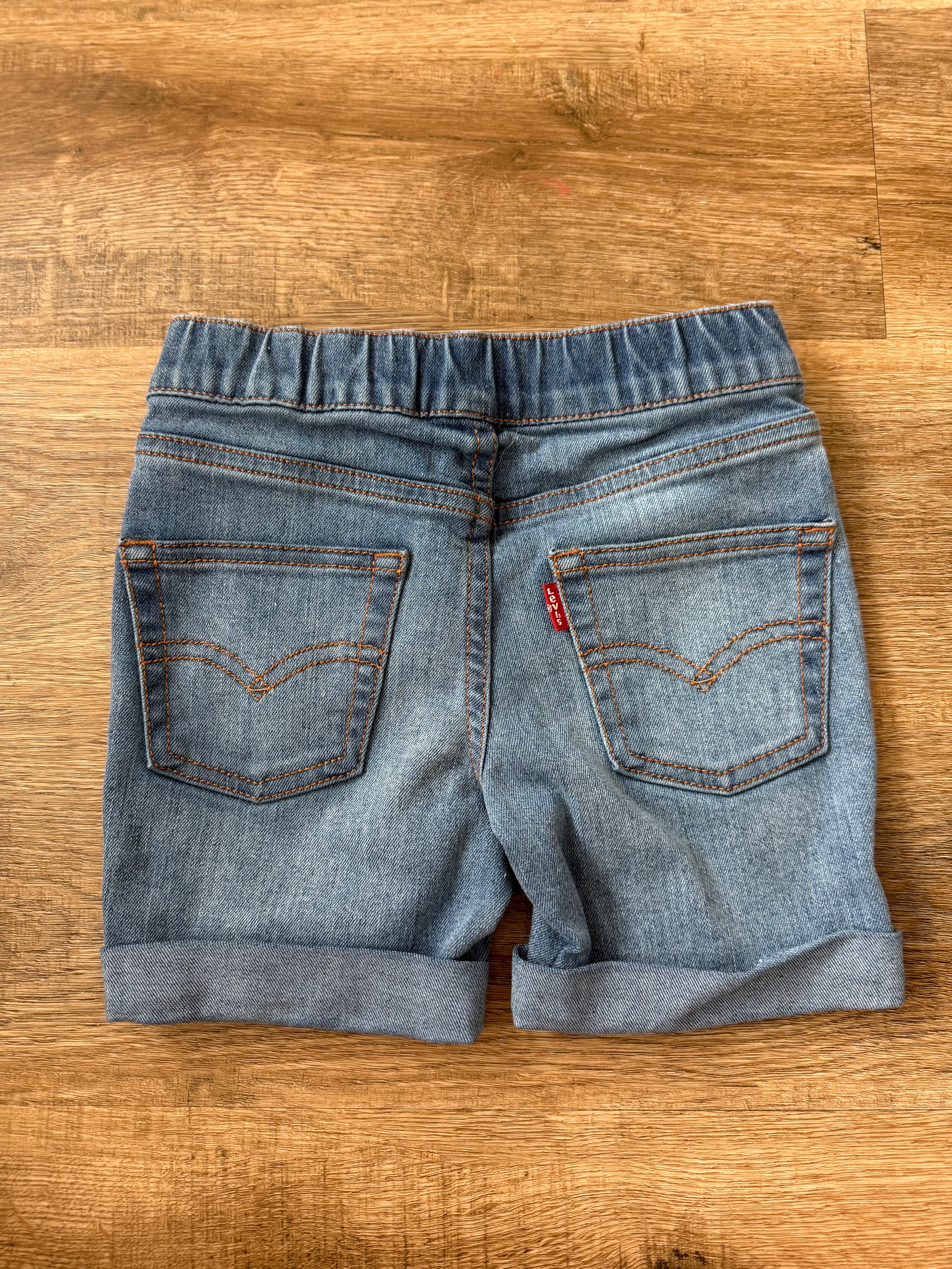 Levi's 2t