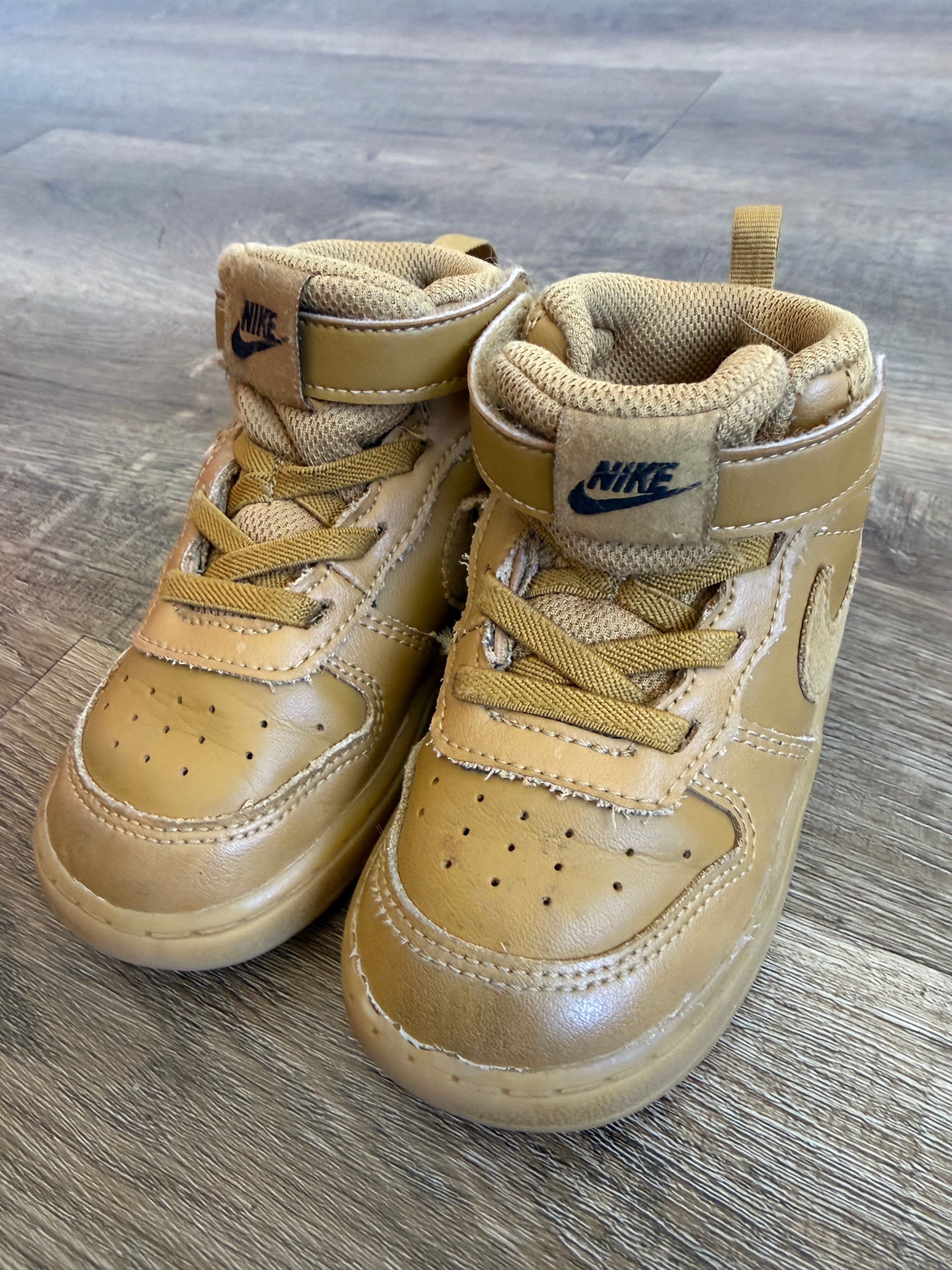 Nike 8c