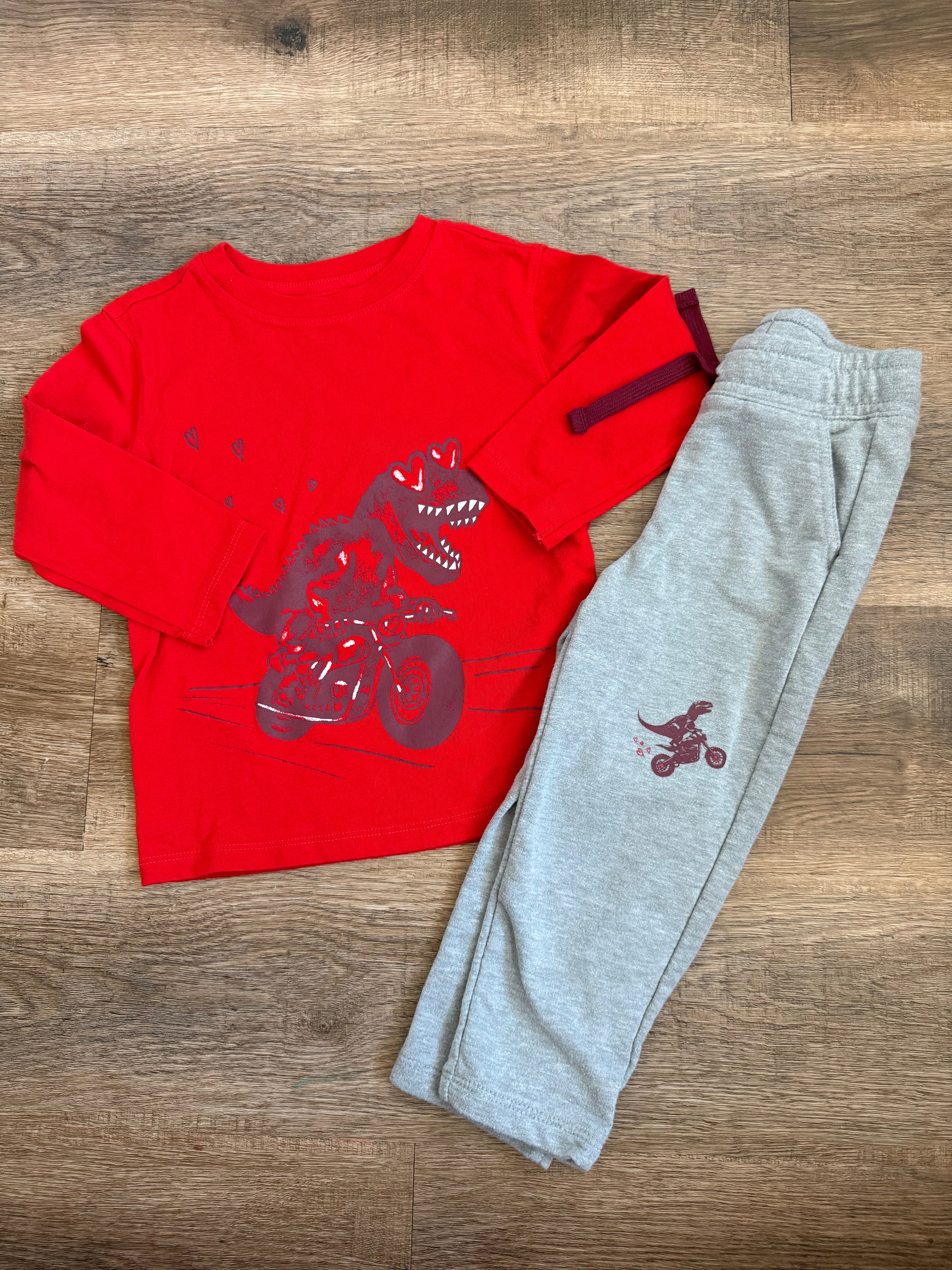 Carters 2t